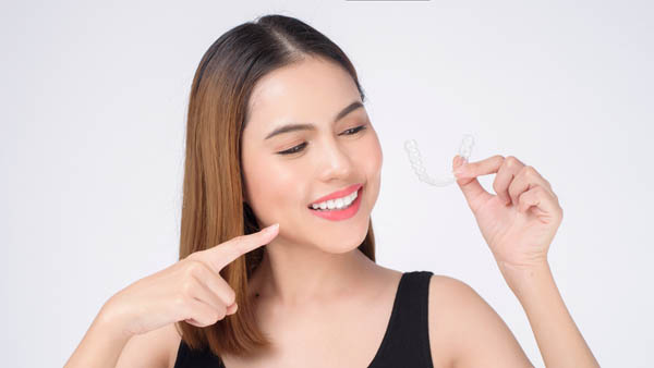 Invisalign Aligners For Teeth Straightening