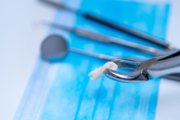 Wisdom Teeth Extraction: What To Expect Before, During, And After